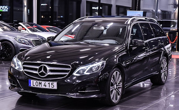Mercedes-Benz E220 7 of 22