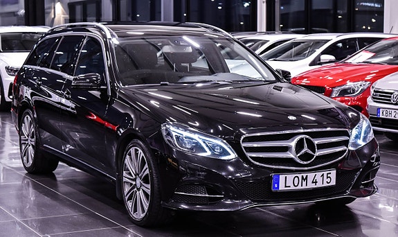 Mercedes-Benz E220 5 of 22