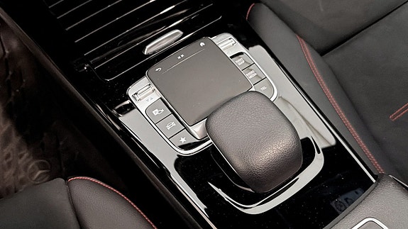 Mercedes-Benz CLA200 19 of 24