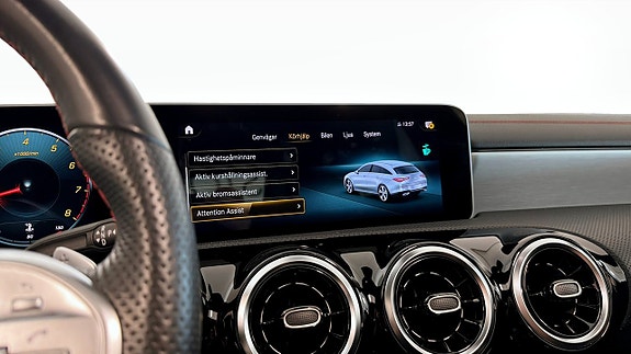 Mercedes-Benz CLA200 17 of 24