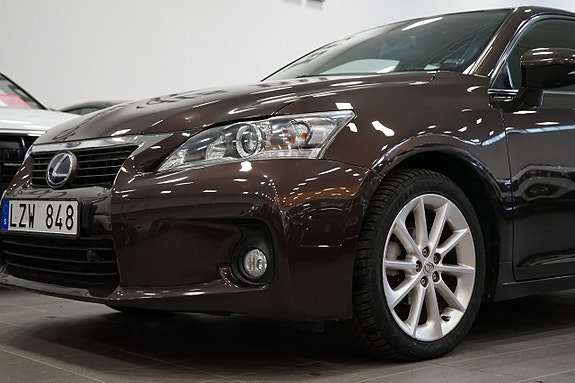 Lexus CT200h 6 of 16