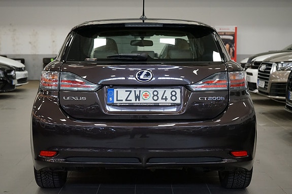 Lexus CT200h 4 of 16