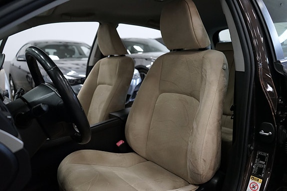Lexus CT200h 10 of 16