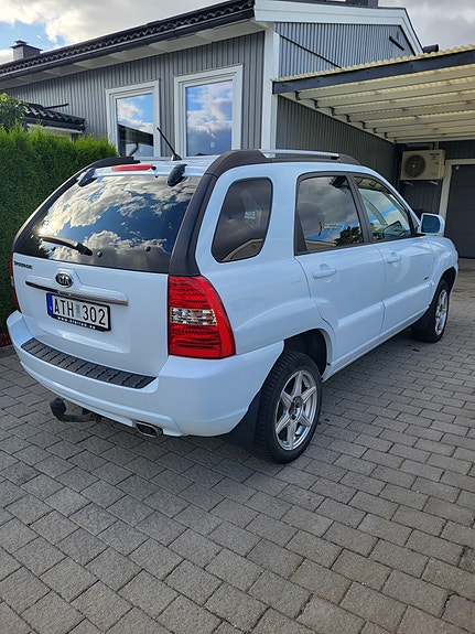 Kia Sportage 2 of 18