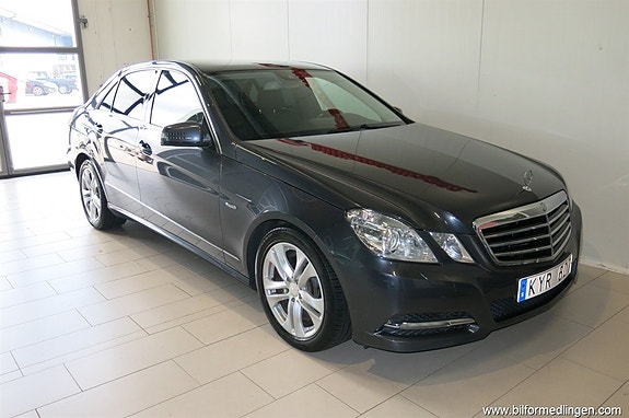 Mercedes-Benz E220 3 of 17