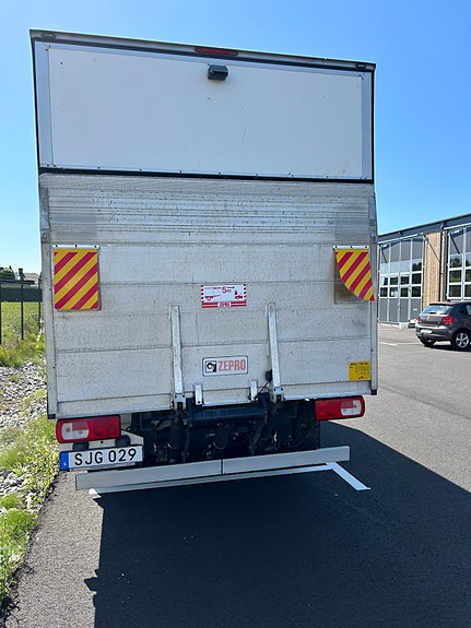 Volkswagen Crafter 3 of 3