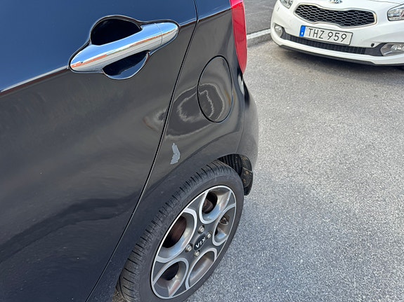 Kia Picanto 9 of 14