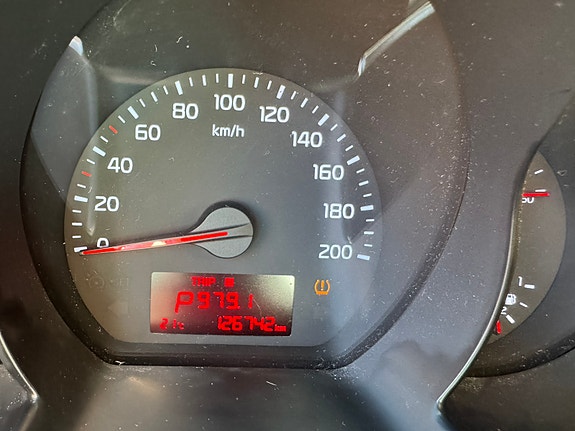 Kia Picanto 14 of 14