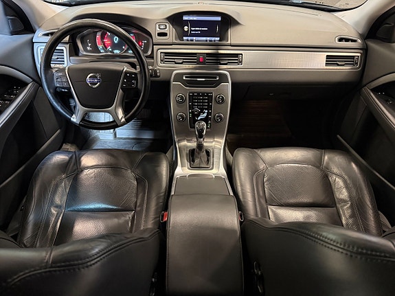 Volvo XC70 15 of 21