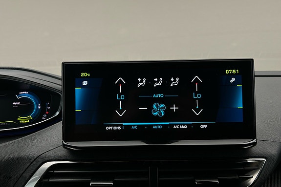 Peugeot 3008 16 of 21