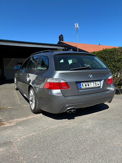 BMW 523i 5 of 5