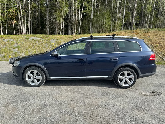 Volkswagen Passat Alltrack 3 of 7