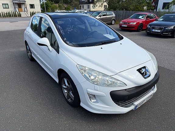 Peugeot 308 7 of 15