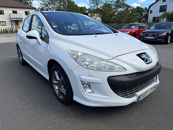 Peugeot 308 9 of 15