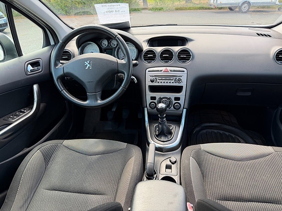 Peugeot 308 11 of 15