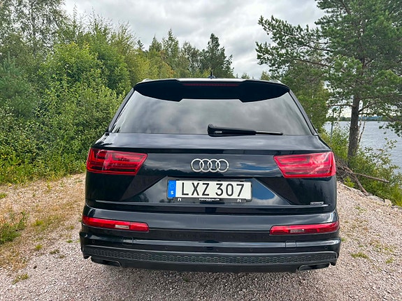 Audi Q7 3 of 10