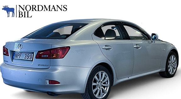 Lexus IS220d 4 of 12