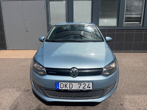 Volkswagen Polo 2 of 23