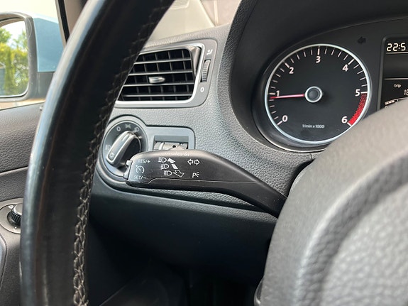 Volkswagen Polo 19 of 23