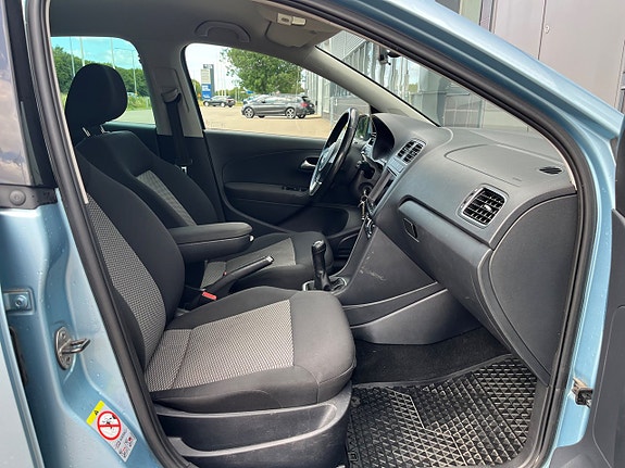 Volkswagen Polo 8 of 23