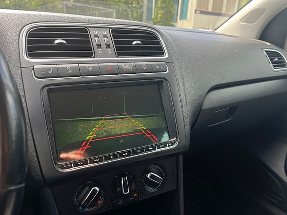 Volkswagen Polo 17 of 23