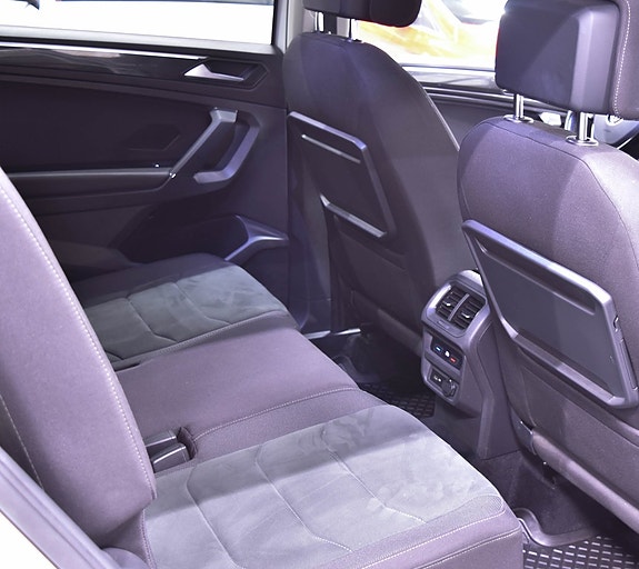 Volkswagen Tiguan Allspace 20 of 22