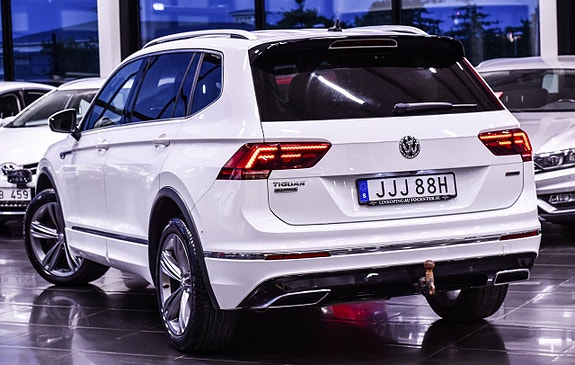 Volkswagen Tiguan Allspace 2 of 22