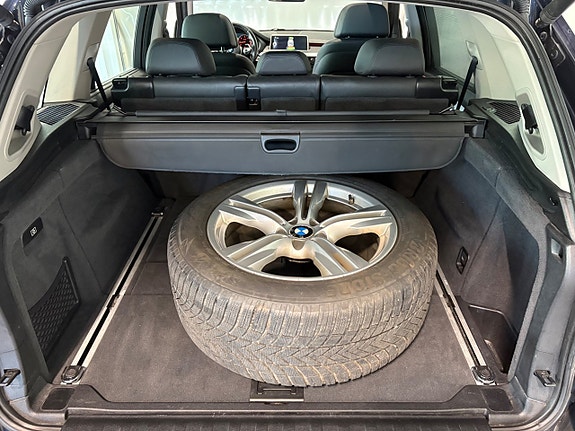 BMW X5 27 of 27
