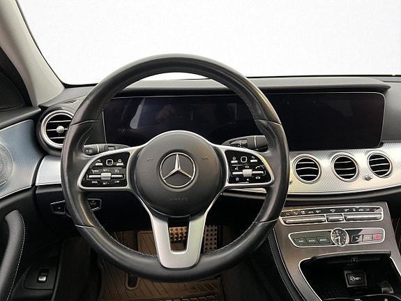 Mercedes-Benz E300 de 12 of 30