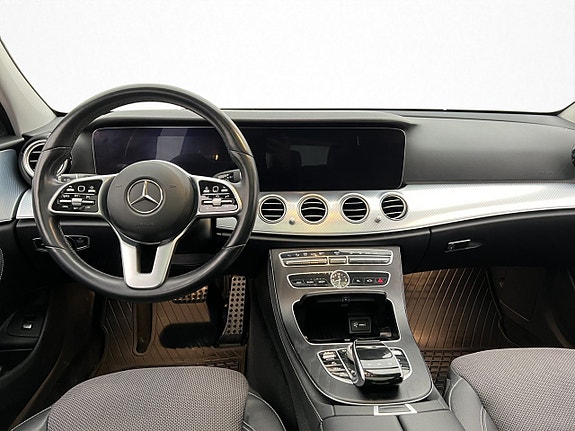 Mercedes-Benz E300 de 19 of 30
