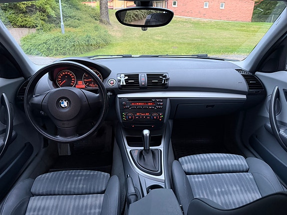 BMW 120i 6 of 6