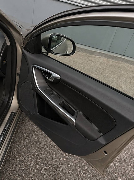 Volvo V60 12 of 13