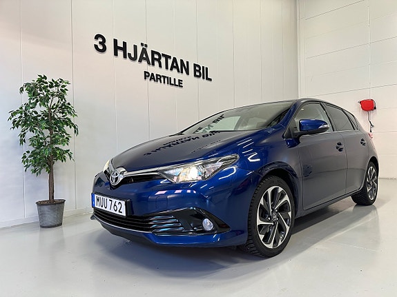 Toyota Auris 7 of 20