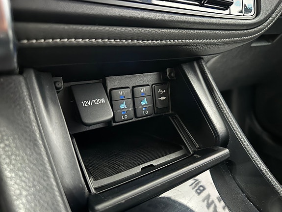 Toyota Auris 20 of 20