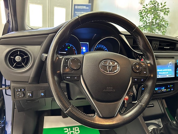 Toyota Auris 14 of 20