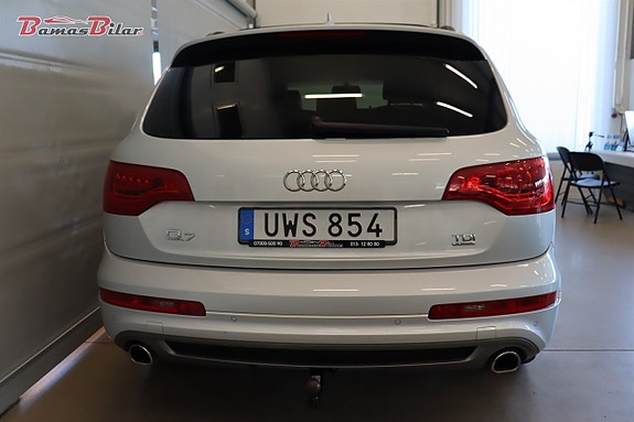 Audi Q7 4 of 22
