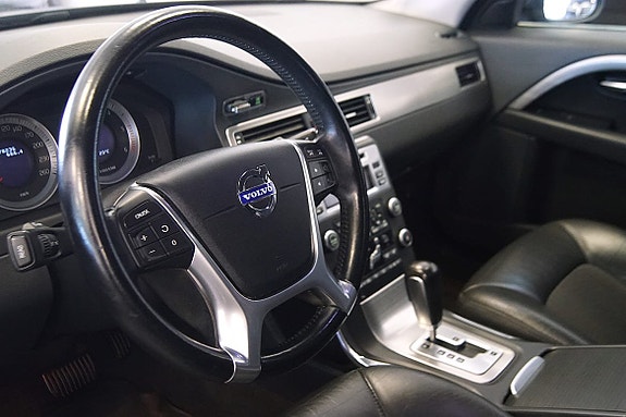 Volvo V70 10 of 15
