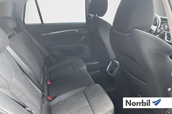 Skoda Octavia 9 of 18