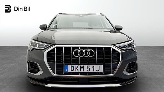 Audi Q3 4 of 12