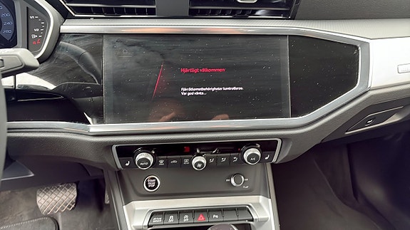 Audi Q3 9 of 12