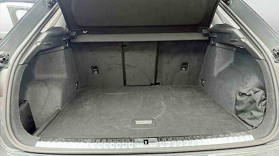 Audi Q3 12 of 12