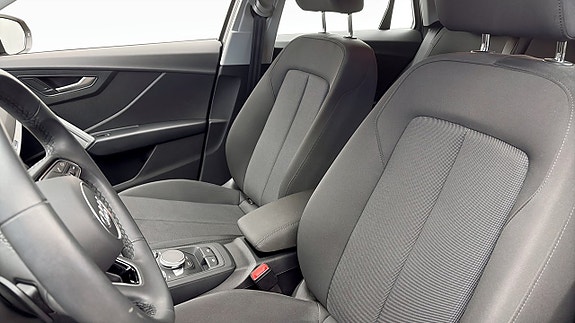 Audi Q2 8 of 12