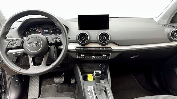 Audi Q2 10 of 12