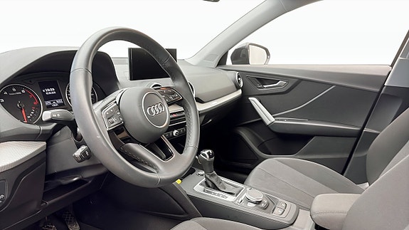 Audi Q2 7 of 12
