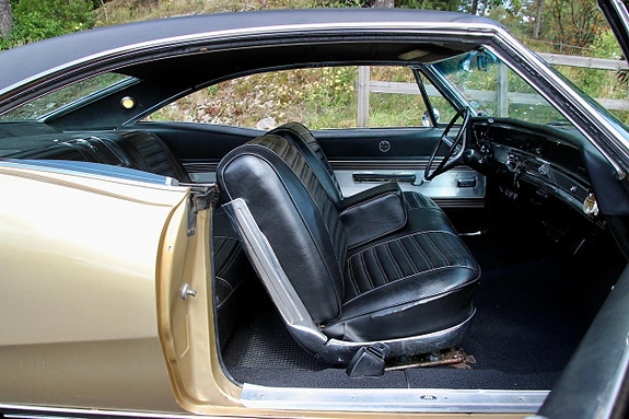 Buick Wildcat 12 of 14