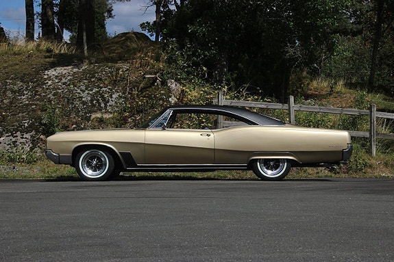 Buick Wildcat 3 of 14