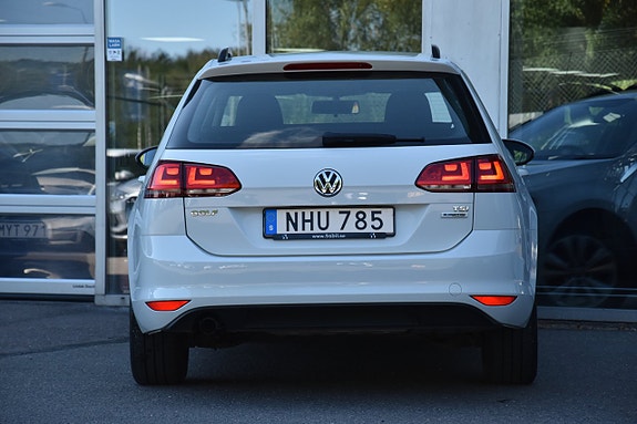 Volkswagen Golf VII 7 of 26