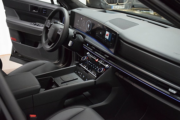 Hyundai Santa Fe 24 of 30