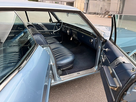 Buick Wildcat 3 of 7