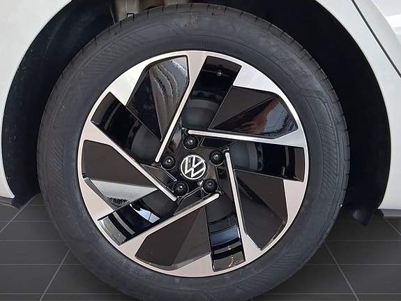 Volkswagen ID.3 8 of 14